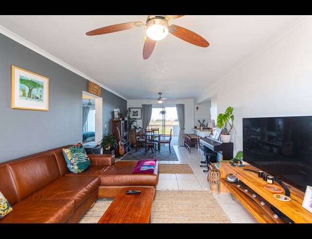 2 BEDROOM SECTIONAL TITLE SOLD IN ROYAL ASCOT